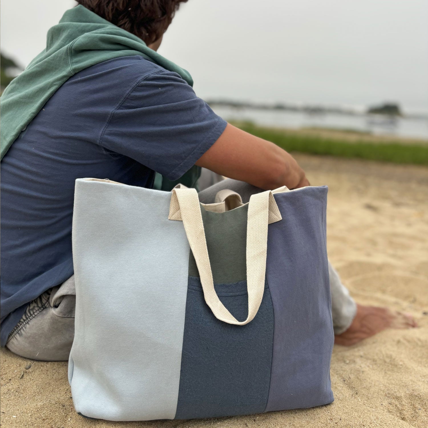 The Tote - Grey & Navy